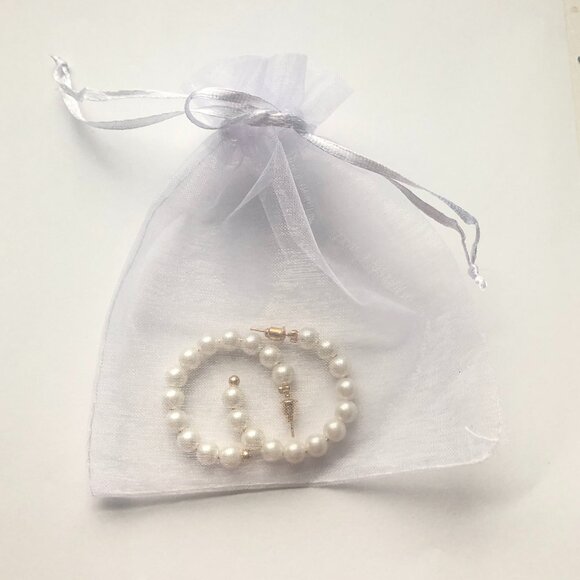 NEW PEARL HOOP EARRINGS —GOLD TONE • 1.5” HOOPS Costume Jewelry Women's Earrings - Picture 7 of 9